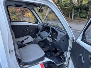 Suzuki Carry: Driver's seat