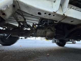 Suzuki Carry: Underside (2 of 5)
