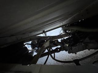 Suzuki Carry: Underside (5 of 5)